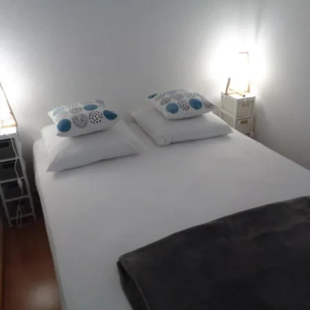 T2 Avec Terrasse Sud, Acces Et Parking Securise A - Fr-1-374-85 דירה